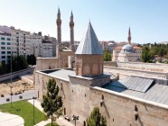 İzzeddin Keykâvus Darüşşifa ve Türbesi